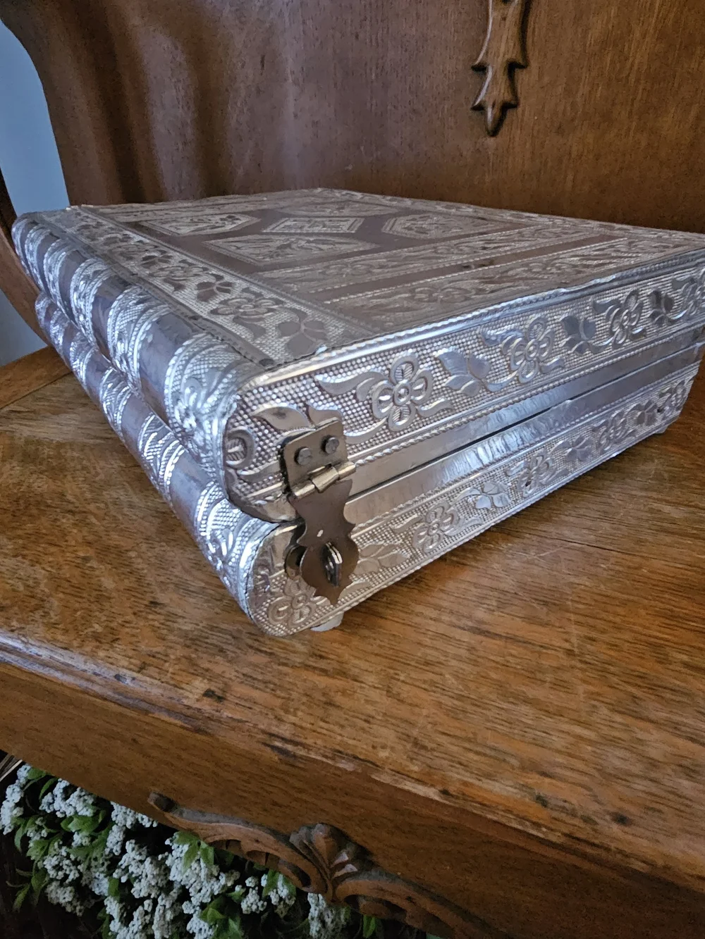 Vintage Silver-Tone Accordion Jewelry Box Vanity Case w/ Mirror – Blue Velvet